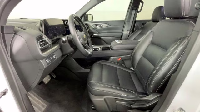2024 Summit White Chevrolet Traverse LS FWD SUV