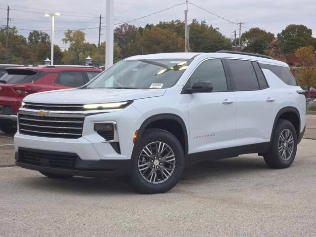 2026 Polar White Tricoat Chevrolet Traverse LT FWD SUV