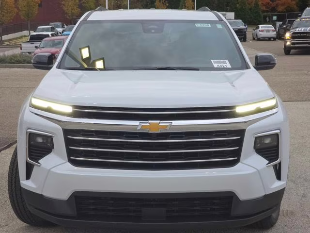 2026 Polar White Tricoat Chevrolet Traverse LT FWD SUV