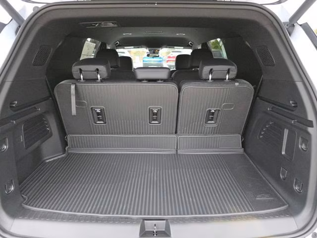 2026 Polar White Tricoat Chevrolet Traverse LT FWD SUV