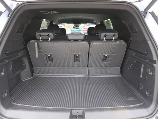 2026 Polar White Tricoat Chevrolet Traverse LT FWD SUV