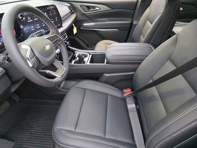 2026 Polar White Tricoat Chevrolet Traverse LT FWD SUV