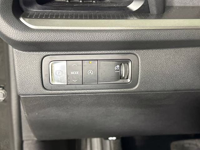 2024 Mosaic Black Metallic Chevrolet Traverse LT FWD SUV