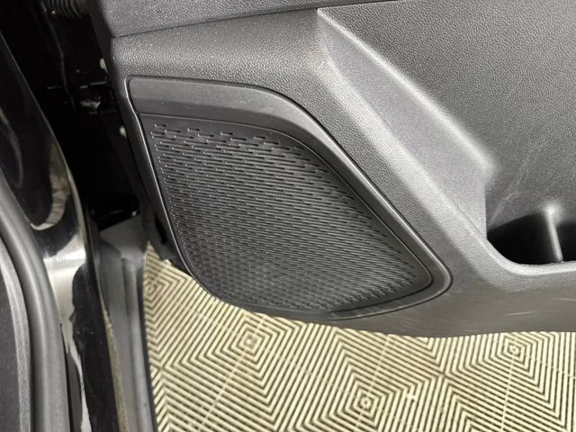 2024 Mosaic Black Metallic Chevrolet Traverse LT FWD SUV