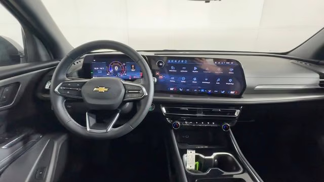2026 Mosaic Black Metallic Chevrolet Traverse LT FWD SUV