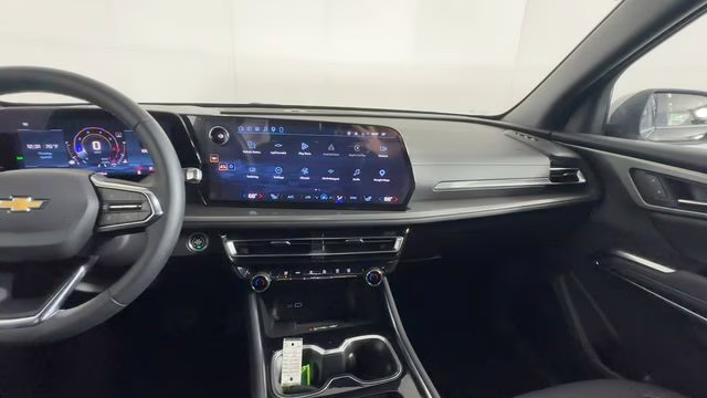 2026 Mosaic Black Metallic Chevrolet Traverse LT FWD SUV