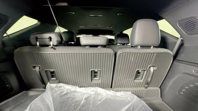 2026 Mosaic Black Metallic Chevrolet Traverse LT FWD SUV