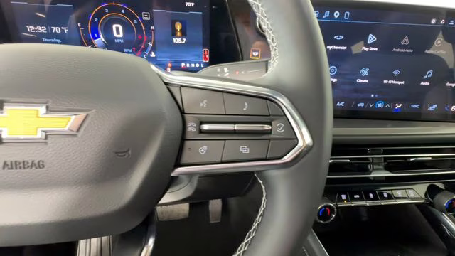 2026 Mosaic Black Metallic Chevrolet Traverse LT FWD SUV