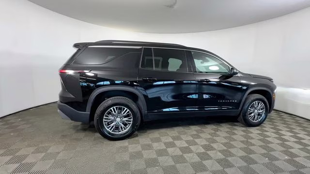 2026 Mosaic Black Metallic Chevrolet Traverse LT FWD SUV