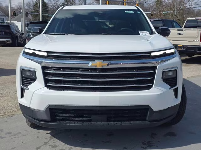 2026 Summit White Chevrolet Traverse LT FWD SUV
