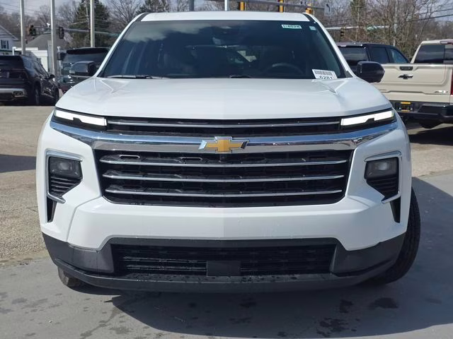 2026 Summit White Chevrolet Traverse LT FWD SUV