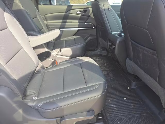 2026 Summit White Chevrolet Traverse LT FWD SUV