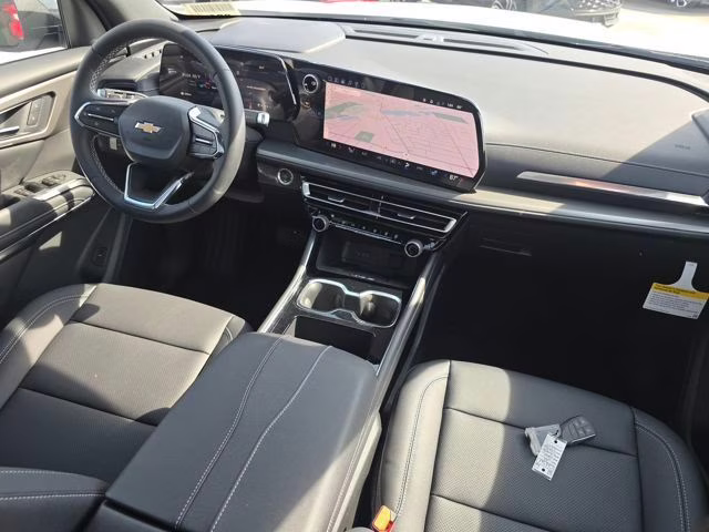 2026 Summit White Chevrolet Traverse LT FWD SUV