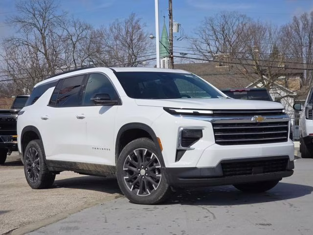 2026 Summit White Chevrolet Traverse LT FWD SUV