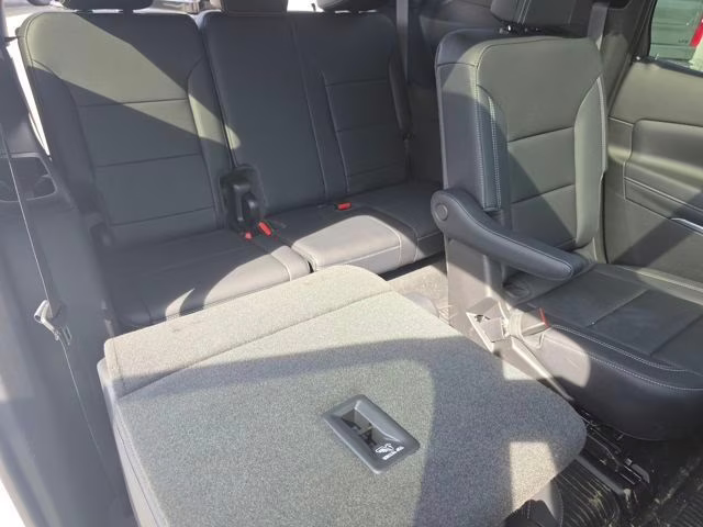 2026 Summit White Chevrolet Traverse LT FWD SUV