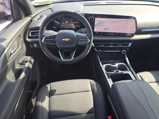2026 Summit White Chevrolet Traverse LT FWD SUV