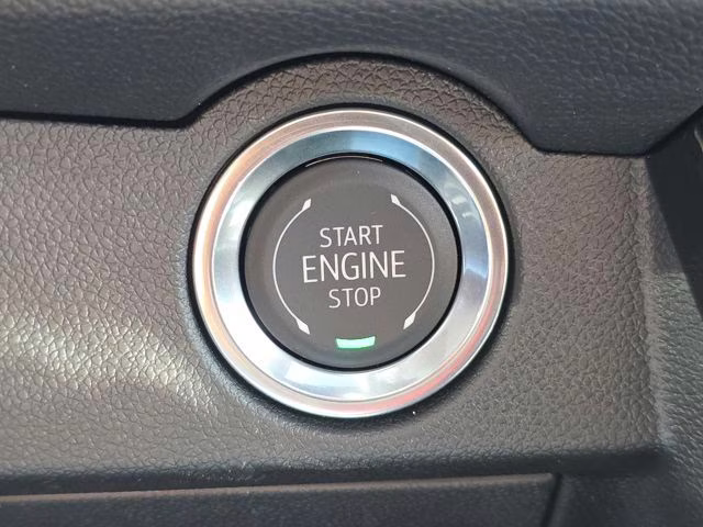 2026 Summit White Chevrolet Traverse LT FWD SUV