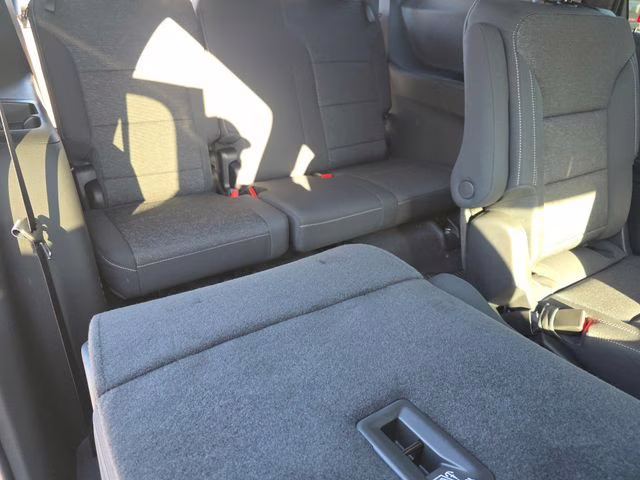 2026 Mosaic Black Metallic Chevrolet Traverse LT FWD SUV