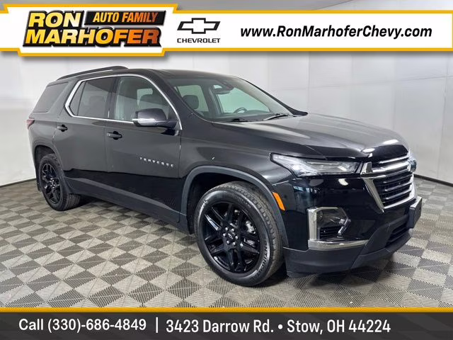 2022 Mosaic Black Metallic Chevrolet Traverse LT FWD SUV