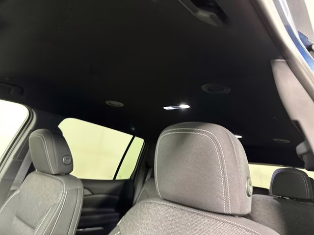 2025 Lakeshore Blue Metallic Chevrolet Traverse LT FWD SUV