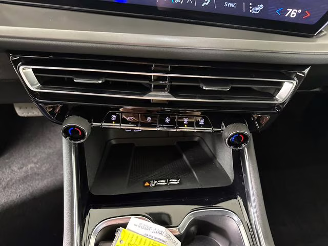 2025 Lakeshore Blue Metallic Chevrolet Traverse LT FWD SUV
