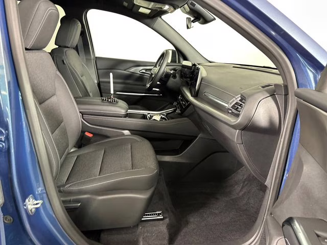 2025 Lakeshore Blue Metallic Chevrolet Traverse LT FWD SUV