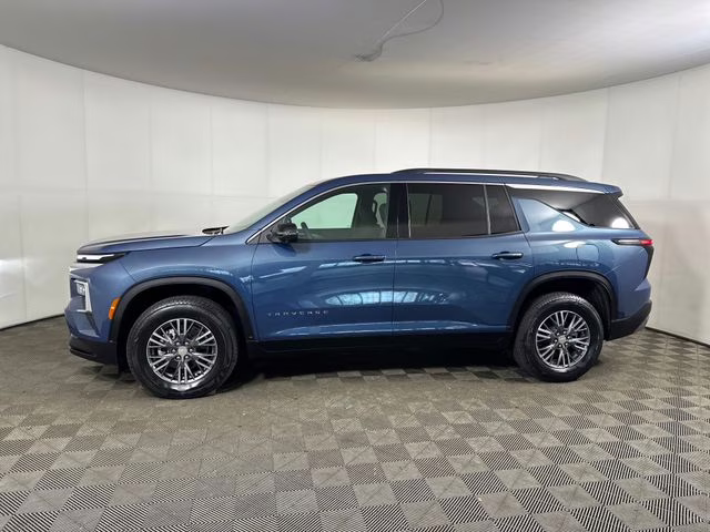 2025 Lakeshore Blue Metallic Chevrolet Traverse LT FWD SUV