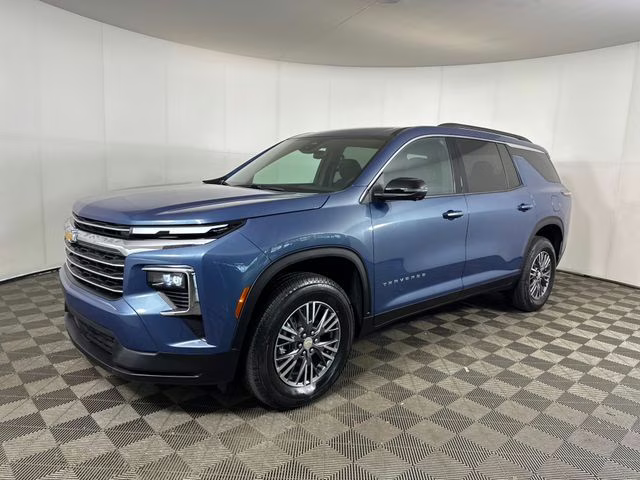2025 Lakeshore Blue Metallic Chevrolet Traverse LT FWD SUV