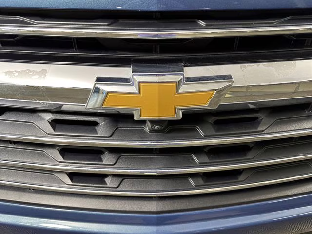 2025 Lakeshore Blue Metallic Chevrolet Traverse LT FWD SUV
