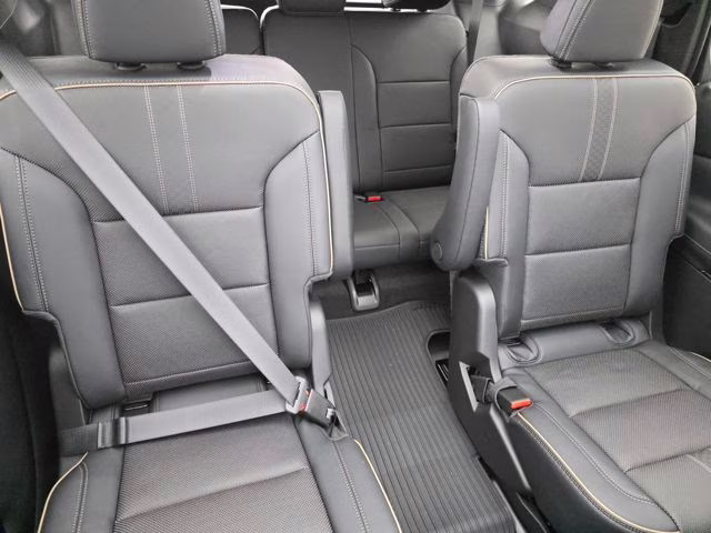 2026 Mosaic Black Metallic Chevrolet Traverse High Country FWD SUV