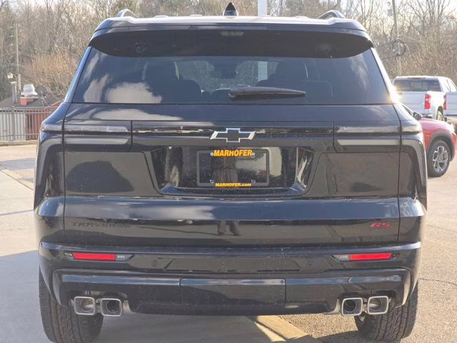 2026 Mosaic Black Metallic Chevrolet Traverse RS FWD SUV