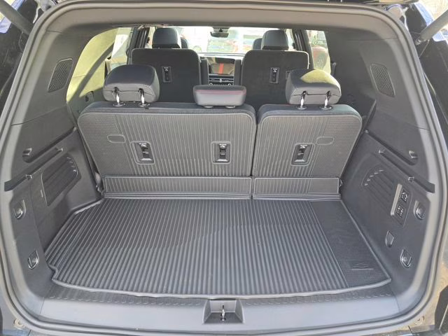 2026 Mosaic Black Metallic Chevrolet Traverse RS FWD SUV