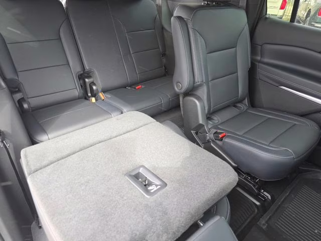 2026 Mosaic Black Metallic Chevrolet Traverse LT AWD SUV