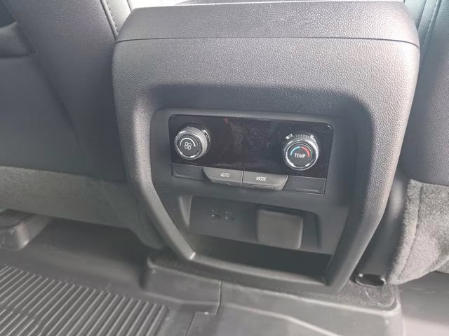 2026 Mosaic Black Metallic Chevrolet Traverse LT AWD SUV