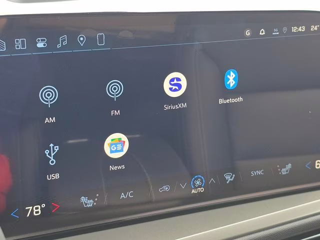 2026 Mosaic Black Metallic Chevrolet Traverse LT AWD SUV