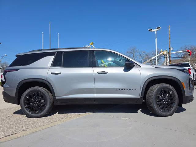 2026 Sterling Gray Metallic Chevrolet Traverse LT AWD SUV
