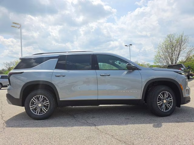 2026 Sterling Gray Metallic Chevrolet Traverse LT AWD SUV