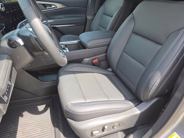 2026 Sterling Gray Metallic Chevrolet Traverse LT AWD SUV