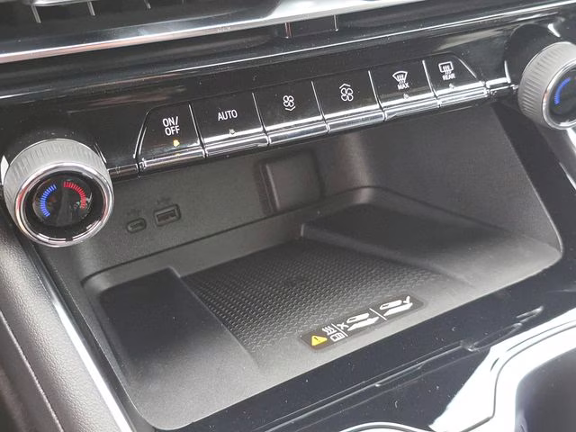 2026 Mosaic Black Metallic Chevrolet Traverse Z71 AWD SUV