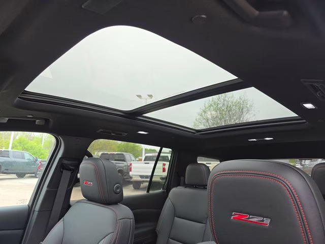 2026 Mosaic Black Metallic Chevrolet Traverse Z71 AWD SUV