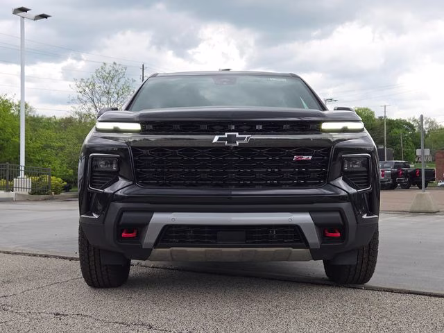2026 Mosaic Black Metallic Chevrolet Traverse Z71 AWD SUV