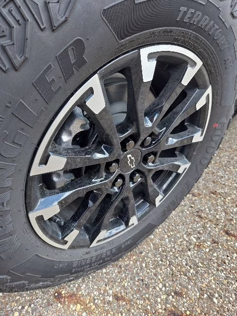 2026 Mosaic Black Metallic Chevrolet Traverse Z71 AWD SUV