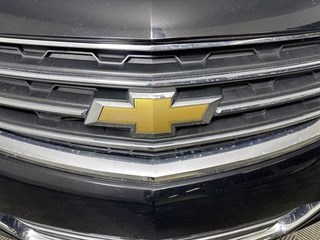 2017 Mosaic Black Metallic Chevrolet Traverse Premier FWD SUV