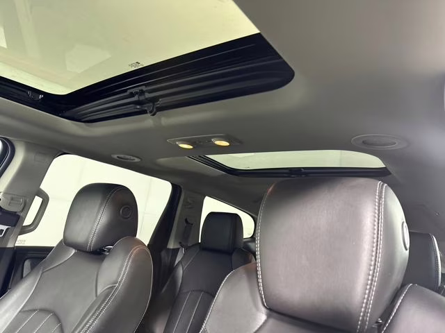 2017 Mosaic Black Metallic Chevrolet Traverse Premier FWD SUV
