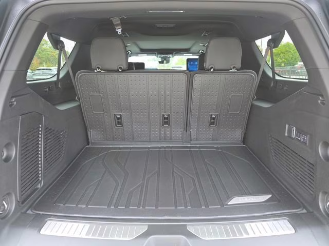 2026 Polar White Tricoat Chevrolet Suburban Premier 4X4 SUV