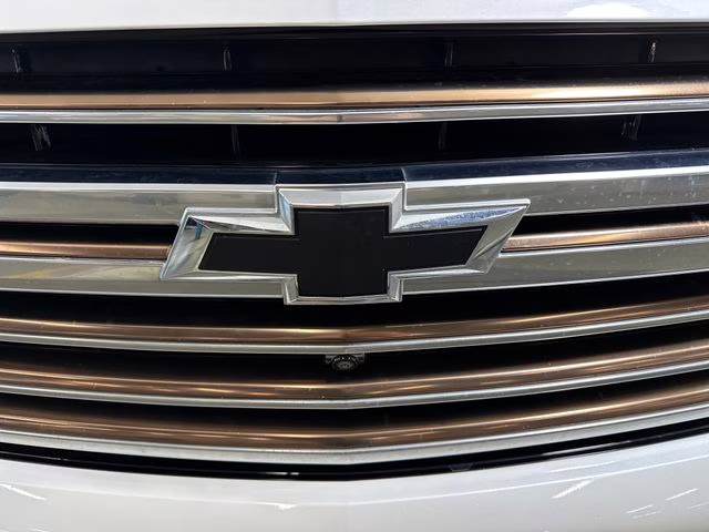 2023 Iridescent Pearl Tricoat Chevrolet Tahoe High Country 4X4 SUV
