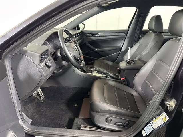 2021 Deep Black Volkswagen Passat 2.0T R-Line FWD Sedan