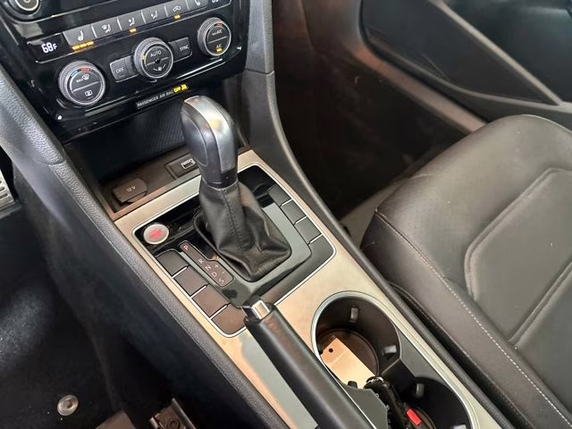 2021 Deep Black Volkswagen Passat 2.0T R-Line FWD Sedan