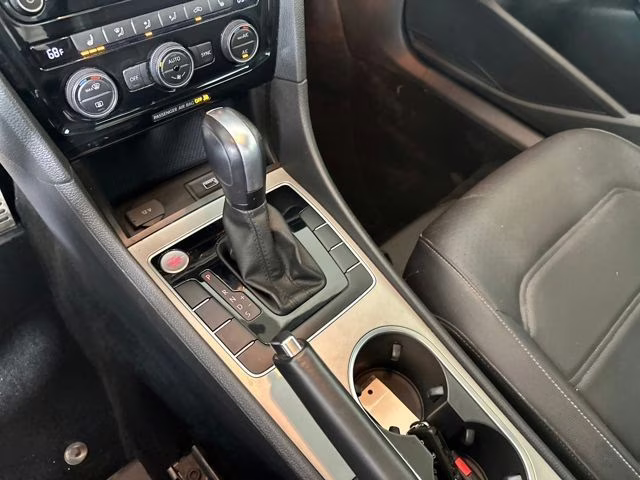 2021 Deep Black Volkswagen Passat 2.0T R-Line FWD Sedan
