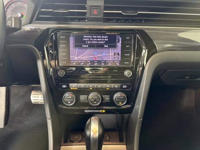 2021 Deep Black Volkswagen Passat 2.0T R-Line FWD Sedan